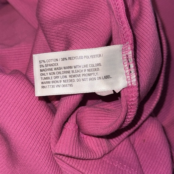 Pink Sleeveless Ribbed Dress - Picture 4 of 4